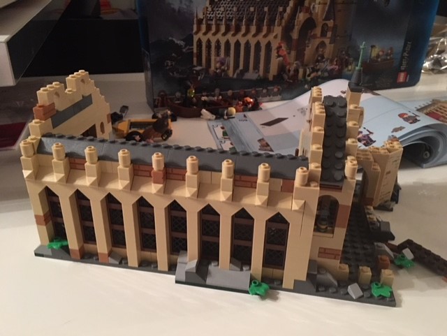 harrypotter-lego-greathall-03