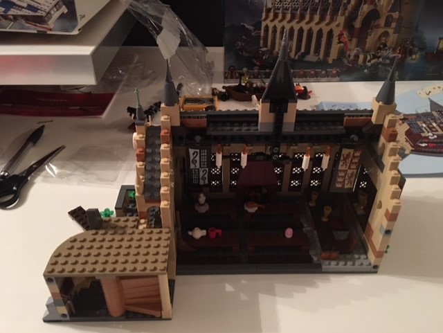 harrypotter-lego-greathall-06