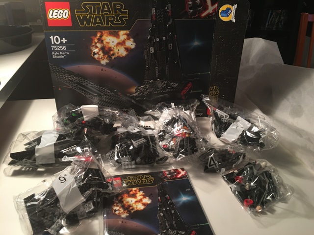 kyloren_shuttle_lego02