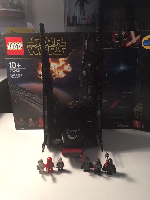 kyloren_shuttle_lego60