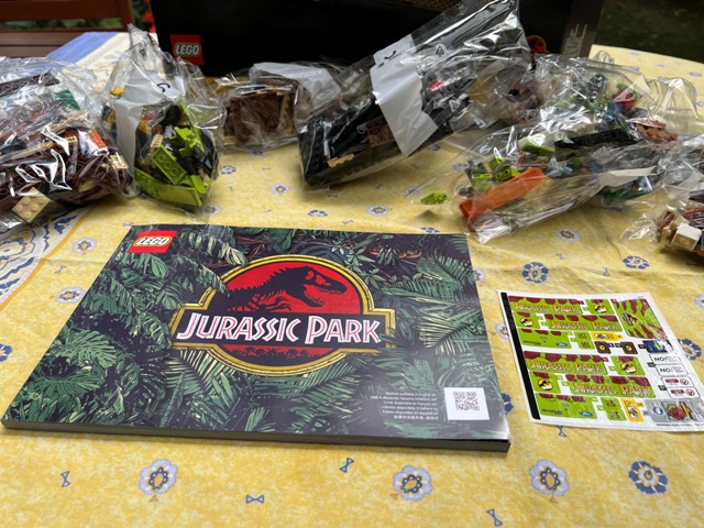 jurassicpark_lego_trexbreakout03