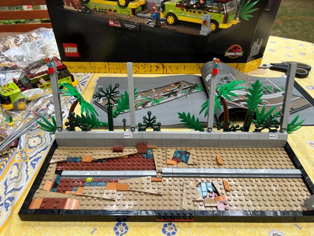 jurassicpark_lego_trexbreakout43