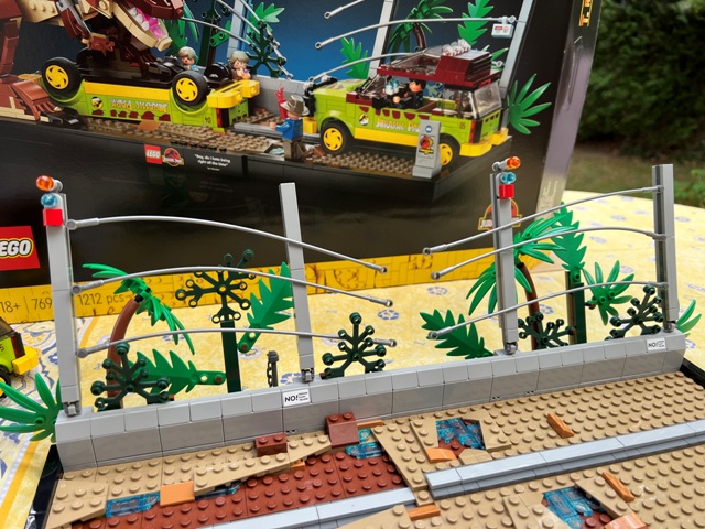 jurassicpark_lego_trexbreakout45