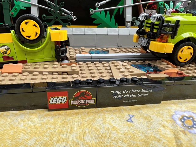 jurassicpark_lego_trexbreakout49