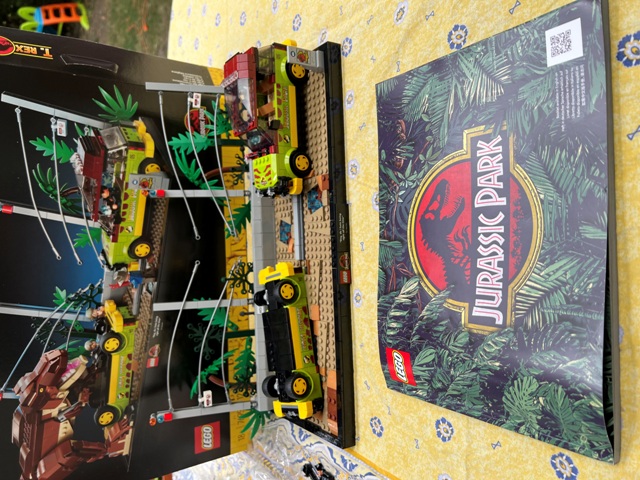 jurassicpark_lego_trexbreakout51