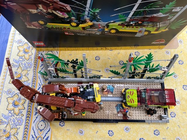 jurassicpark_lego_trexbreakout75