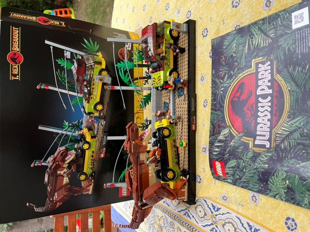 jurassicpark_lego_trexbreakout76